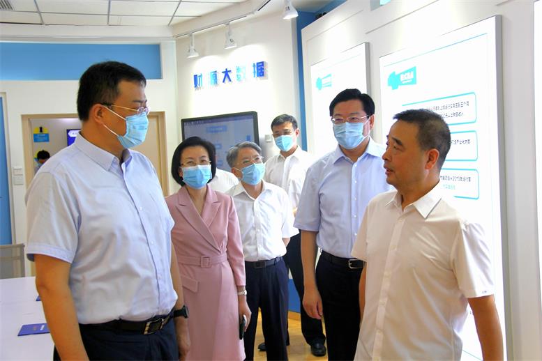 副省长高涛莅临太阳集团2007网站信息视察调研