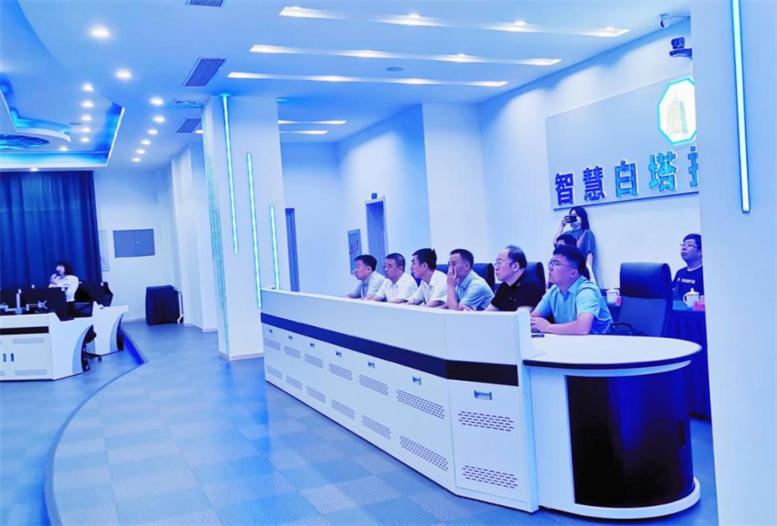 辽宁省工信厅副厅长丁广军莅临太阳集团2007网站集团调研指导